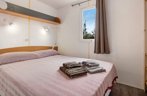 Puerto del Rosario Ski Chalet | Vacation Home 'Country Home' with Mountain View, Terrace & Wi-Fi