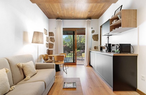 Telde House | Vacation Home 'Dalia - Finca La Suerte Grande' with Mountain View and Wi-Fi