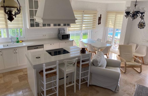 Ildır Koyu House | Vacation home De'Lale Villa with great views and pool in Izmir Reisdere