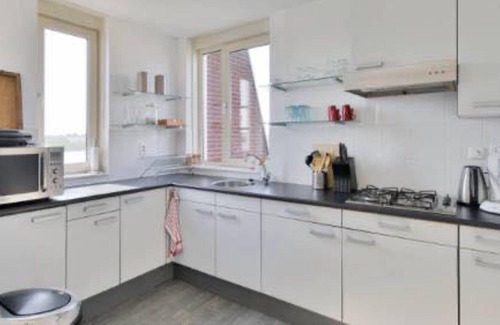 Halsteren House | Vacation home directly at the marina in Tholen