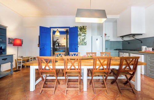Rio Velez House | Vacation Home 'El Patio Andaluz' with Beautiful Interior, Heated Pool, Wi-Fi & AC