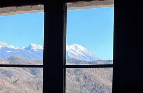 Pescorocchiano House | Vacation home for relaxation with panoramic views or even hiking, nature and cooking.