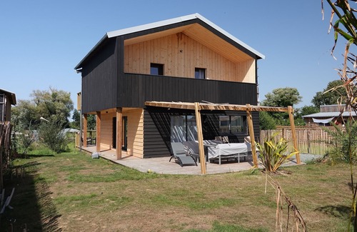 Les Conches House | Vacation Home "Chez Clem' Et Caro" with Private Terraces, Balcony & Wi-Fi
