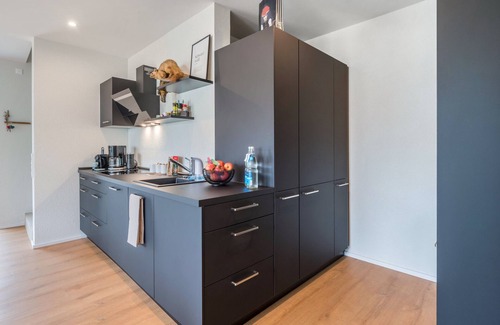 Weilheim House | Vacation Home "Gold Haus" with Private Terrace & Wi-Fi