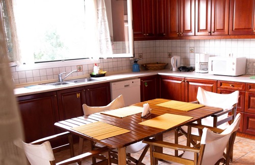 Psathopirgos House | Vacation Home