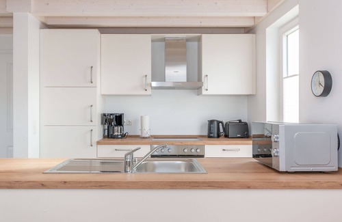 Nordhorn House | Vacation home Hanna - fireplace, sauna, whirlpool, wellness shower and terrace