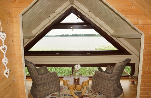 Sternberg House | Vacation home Haus am See