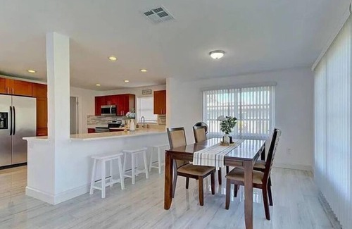 Oakland Hills House | Vacation Home Heated Pool