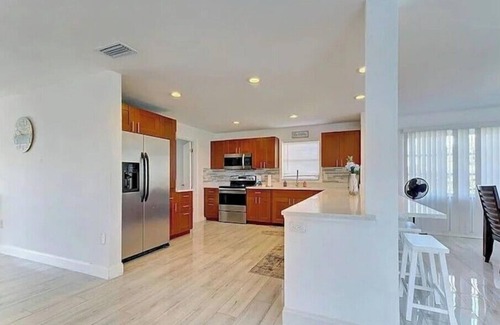 Oakland Hills House | Vacation Home Heated Pool
