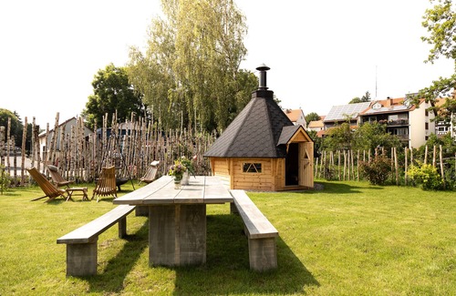 Herbstein House | Vacation home Heuliebe, barbecue hut, whirlpool, outdoor sauna