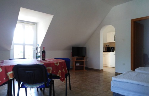 Balatonmariafurdo House | Vacation home with pool, WLAN, playground, direct lake access