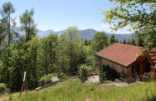 Lamon House | Vacation Home in Lamon with 2 bedrooms sleeps 5