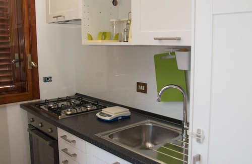 Mongiove Apartment | Vacation home in manor house 60 meters from the sea for couples or families