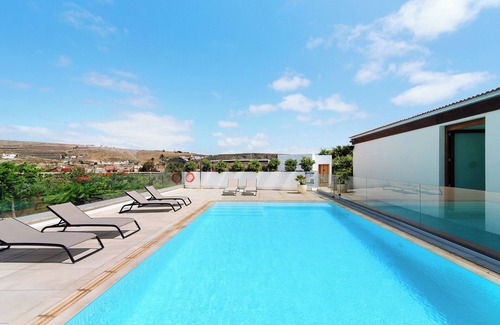 Telde House | Vacation Home 'Iris - Finca La Suerte Grande' with Mountain View and Wi-Fi