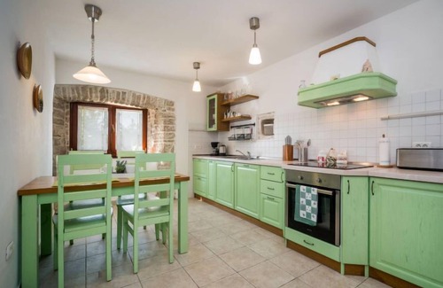 Cabrunici House | Vacation home Ivanka by Interhome