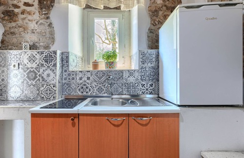 Pican House | Vacation home Kate by Interhome