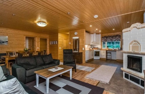 Lotjola House | Vacation home Kuutti by Interhome