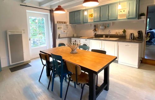 Veyrignac House | Vacation Home "La Boetie Du Ponchet" with Private Heated Pool, Private Terrace & Wi-Fi