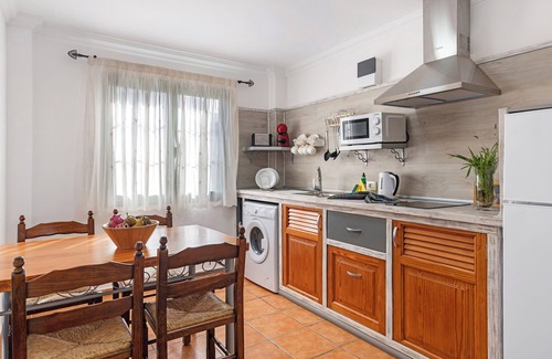 Tias House | Vacation Home "La Casona" with Private Terraces, Shared Pool & Wi-Fi