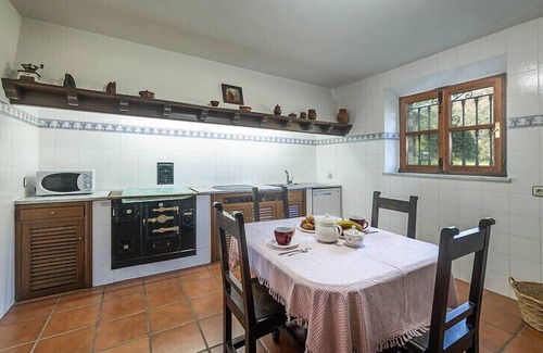 Puente Nuevo House | VACATION HOME LA PERILA