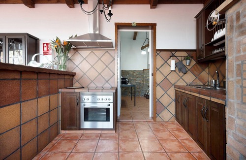 Montijos House | Vacation Home "La Planta Vieja" with Sea View, Shared Terraces & Wi-Fi