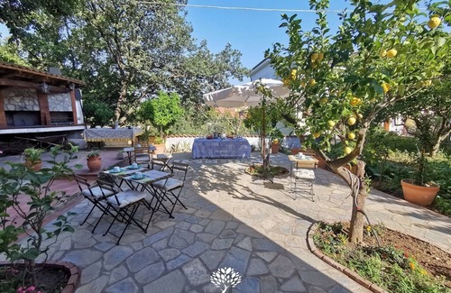 Torchiara House | Vacation home La Suscella with garden