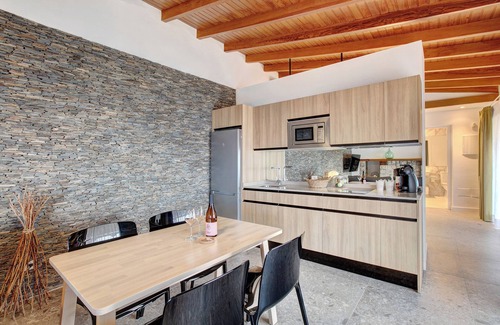 Sauzal House | Vacation Home 'Linaje del Pago Malvasia' with Sea View, Pool, Private Balcony & Wi-Fi