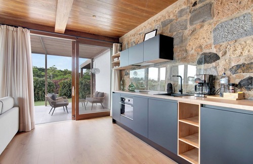Telde House | Vacation Home 'Lis - Finca La Suerte Grande' with Mountain View, Private Terrace and Wi-Fi