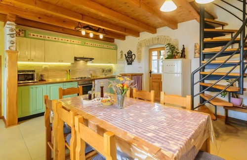 Cabrunici House | Vacation home Loreta by Interhome