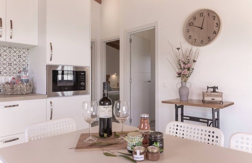 Firgas House | Vacation Home 'Los Barranquillos' with Sea View, Private Pool, and Wi-Fi