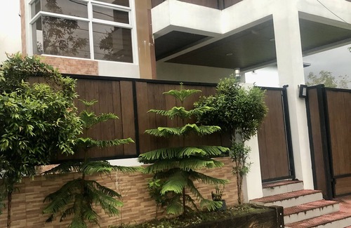 Silang House | Vacation Home Metrogate Silang EstatenCozy and Beautiful environment