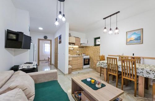 Beserovina House | Vacation Home Miki 2