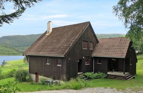 Dølemo House | Vacation home Moebu by Interhome