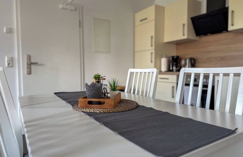 Rhauderfehn Apartment | Vacation home Natura in a beautiful nature reserve, wifi and a view of the countryside