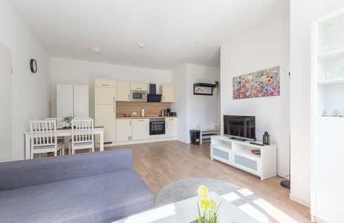 Rhauderfehn Apartment | Vacation home Natura in a beautiful nature reserve, wifi and a view of the countryside