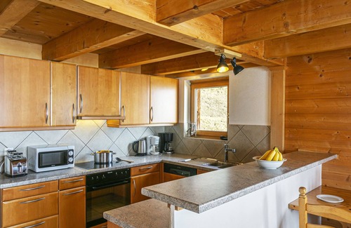 Val d'Illiez House | Vacation home Naulaz by Interhome