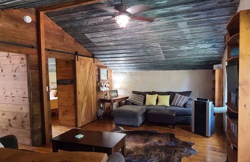 Gatewood House | Vacation Home next to Mark Twain National Forrest and Eleven Point Scenic River.