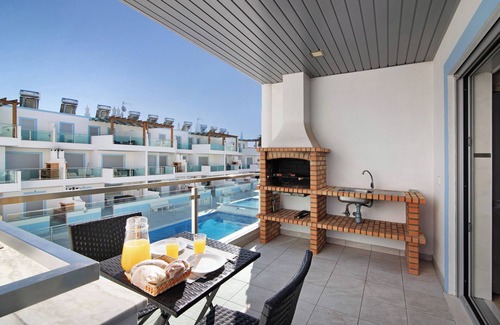 Manta Rota House | Vacation Home Numar Residence Villa Z with Pool, Wi-Fi & Terrace
