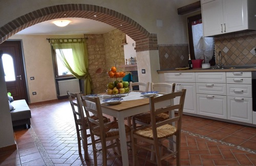 Genga House | Vacation home Oasi delle Gazze near Frasassi Caves