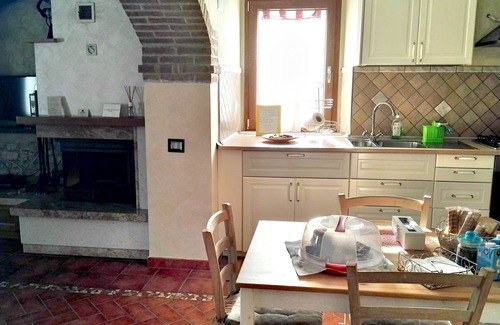 Genga House | Vacation home Oasi delle Gazze near Frasassi Caves
