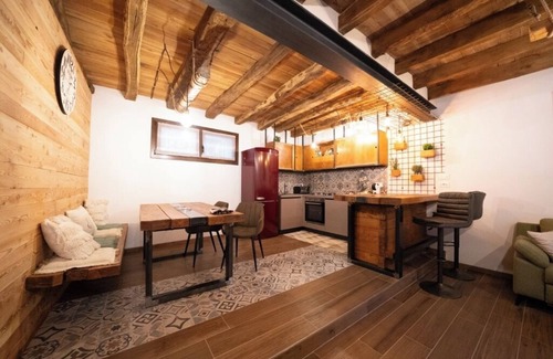 Cison di Valmarino House | Vacation Home Old Walls Apartment 1