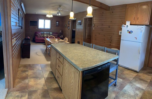 Watertown House | Vacation Home on Lake Kampeska