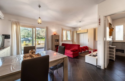 Masainas House | Vacation Home "Open Space Nel Sulcis" with Private Garden & A/C