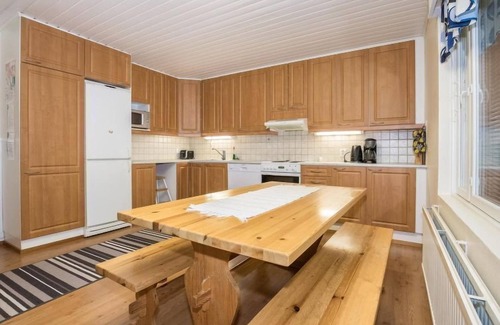 Iisalmi House | Vacation home Oriaho by Interhome