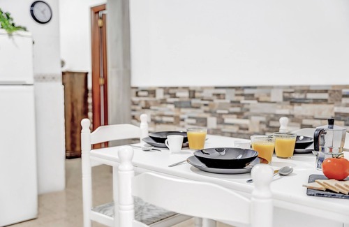 San Andres House | Vacation Home 'Paisa House' with Private Terrace and Wi-Fi