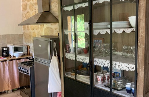 Lauris House | Vacation home "Petit Paradis" with large garden and private pool (May - Sept.)