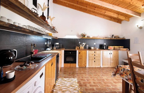 Fonte do Bispo House | Vacation Home "Quinta do Silêncio" with Private Pool, Garden & Wi-Fi