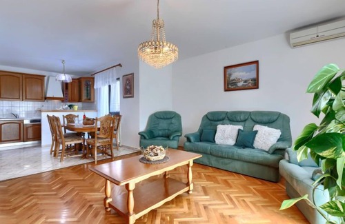 Sajini House | Vacation home Reaa by Interhome