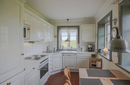 West Husum House | Vacation home Reethus Jan in Husum for up to 4 people