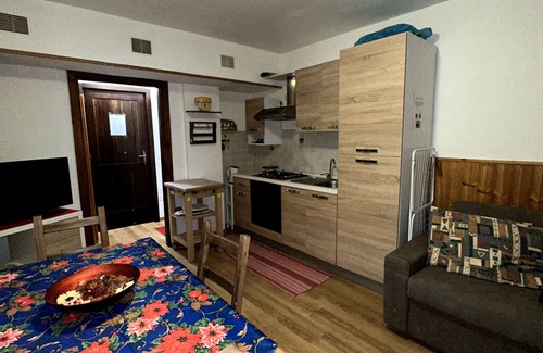 Roccaraso House | Vacation Home "Residence Fonte Eremita" with Mountain View, Shared Garden & Wi-Fi
